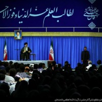 لقاء الإمام الخامنئي مع طلبة الجامعة